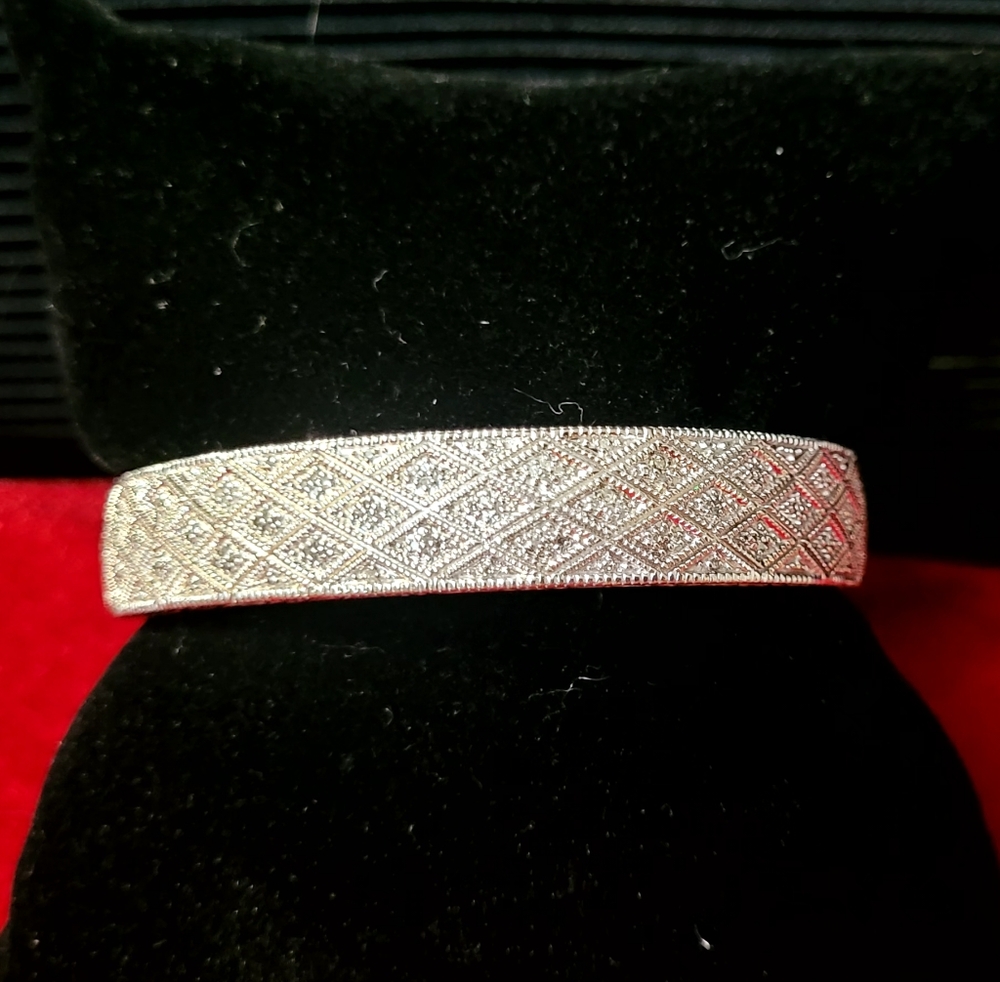 RPG Elegant Diamond 925 Hinge Cuff Bracelet 3/8 Ct diamonds
